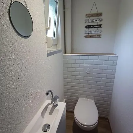 Maison De Avec Terrasse بيت للعطل إبينال