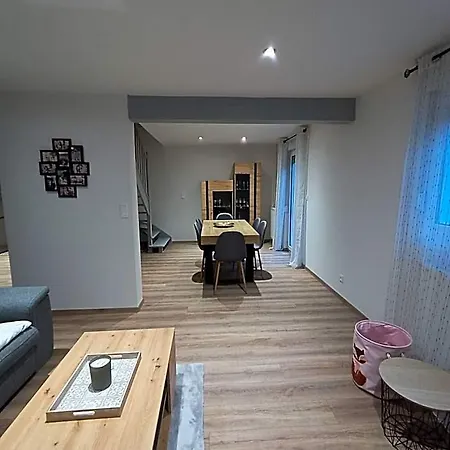 Maison De Avec Terrasse إبينال
