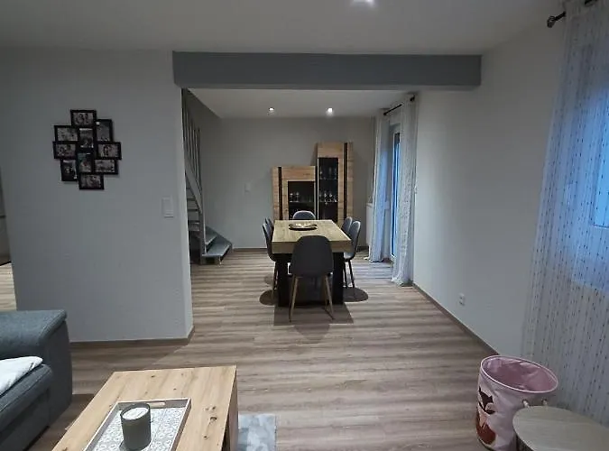 Maison De Avec Terrasse 別荘 エピナル